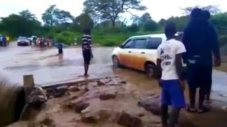 Рисковый африканский водила - смотреть видео (1:00)