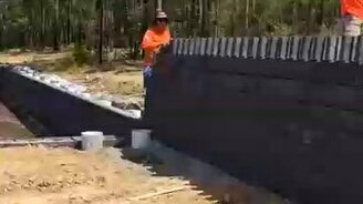 Необычная плиточная кладка - смотреть видео (0:52)