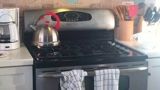 Эй, чайник закипел! - смотреть видео (0:28)