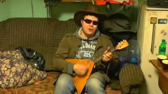 Песенка про старый диван - смотреть видео (3:18)