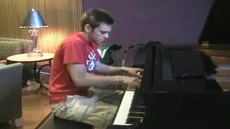 Волнующая композиция на пианино - смотреть видео (2:50)