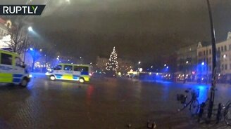 Новогодний беспредел на шведских улицах - смотреть видео (2:48)