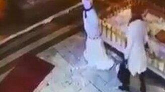 Шкодница против снеговика - смотреть видео (0:42)