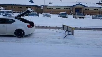 Бюджетный снегоуборщик - смотреть видео (0:18)