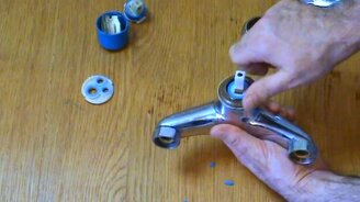 Как  починить смеситель - смотреть видео (6:36)