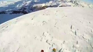 Экстрим на лыжах с парашютом в горах - смотреть видео (4:00)