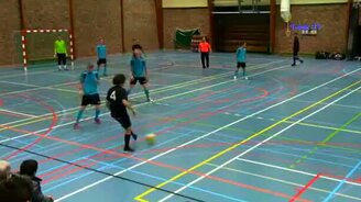 Ловкий приём в минифутболе - смотреть видео (0:49)