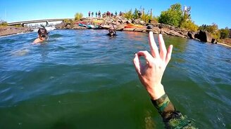 Что можно найти на дне озера - смотреть видео (6:39)