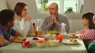 2027 год - обычная немецкая семья - смотреть видео (0:31)