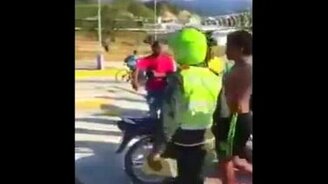 Камень настиг вора - смотреть видео (0:16)