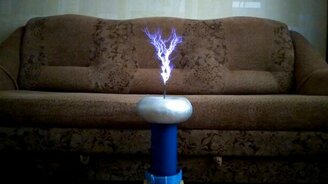 Тема из "Супер Марио" на катушке Тесла - смотреть видео (1:28)