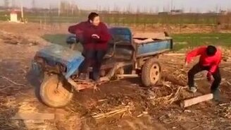 Мотороллер взбесился - смотреть видео (0:13)