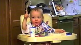 Учат ребёнка восторгаться - смотреть видео (1:02)