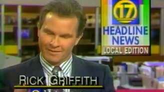 Ведущий расслабился - смотреть видео (0:48)