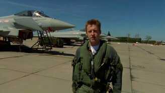 На заднем сиденье истребителя - смотреть видео (6:01)