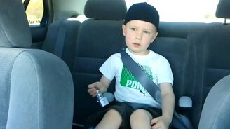 Мальчуган-металлист - смотреть видео (1:15)