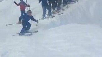 Опаснейший прыжок с обрыва - смотреть видео (0:09)