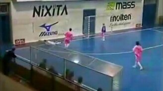 Вот это гол! - смотреть видео (0:49)