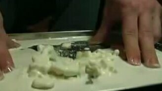 Жидкость, реагирующая на музыку - смотреть видео (1:32)