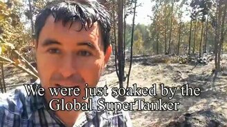 Самолёт облил водой - смотреть видео (0:29)