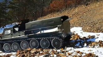 Опасный спуск на вездеходе - смотреть видео (2:04)