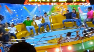 Самый раздевающий аттракцион - смотреть видео (4:37)