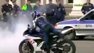 Подборка мотоциклетных приколов - смотреть видео (5:55)