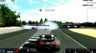 Кавасаки против Бугатти - смотреть видео (5:55)