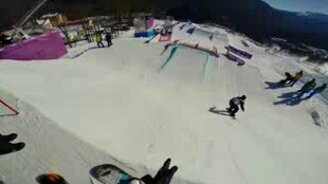 На сноуборде по олимпийской трассе - смотреть видео (1:04)