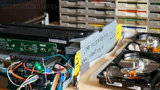 Музыка от армии флоппи-дисков - смотреть видео (1:57)