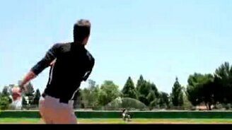 Очень меткий бейсболист - смотреть видео (0:41)