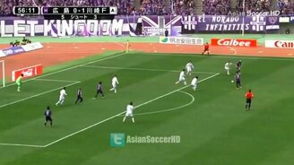 Ловкий гол японца - смотреть видео (0:28)