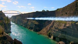 Полёт над Коринфским каналом - смотреть видео (2:13)