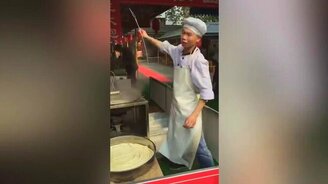 Танцы с лапшой - смотреть видео (0:32)