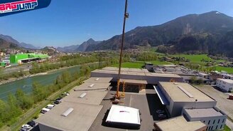 Экстремальное сальто с большой высоты - смотреть видео (3:07)