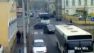 Везучие пешеходы на дороге - смотреть видео (5:08)