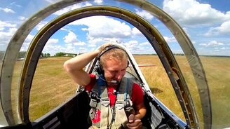 Пилотаж на ЯК-52 - смотреть видео (9:43)