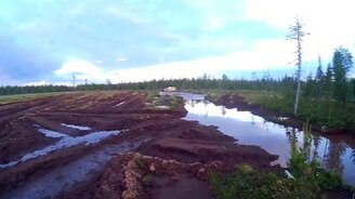 Вездеход буксирует кран - смотреть видео (2:05)