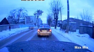 Слишком смелые обгоны - смотреть видео (5:12)