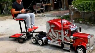 Радиоуправляемый тягач - смотреть видео (2:35)