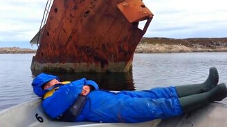 Реакция сонного на ржавый корабль - смотреть видео (1:29)