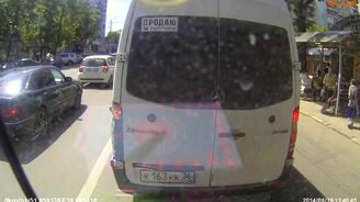 Повезло остаться невредимым - смотреть видео (0:50)