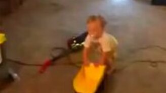 Как ходит беременная мама? - смотреть видео (0:48)