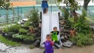 Учитесь веселью у детей! - смотреть видео (0:30)