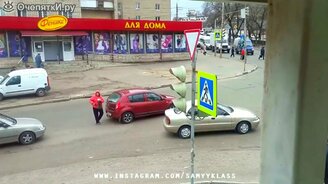 Сборник прикольных моментов и ситуаций из жизни - смотреть видео (5:46)