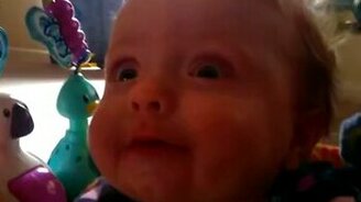 Малыш против потока воздуха - смотреть видео (0:13)