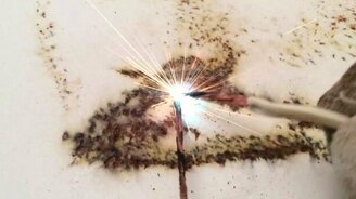 Портрет Николы Тесла замыканием - смотреть видео (1:02)