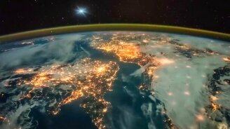 Восход солнца из космоса - смотреть видео (2:07)