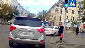 Дураки на дорогах - смотреть видео (6:28)