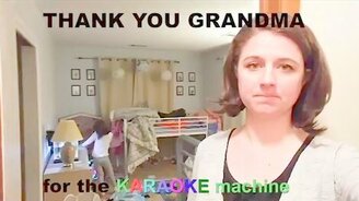 Маленькая звезда караоке - смотреть видео (0:26)